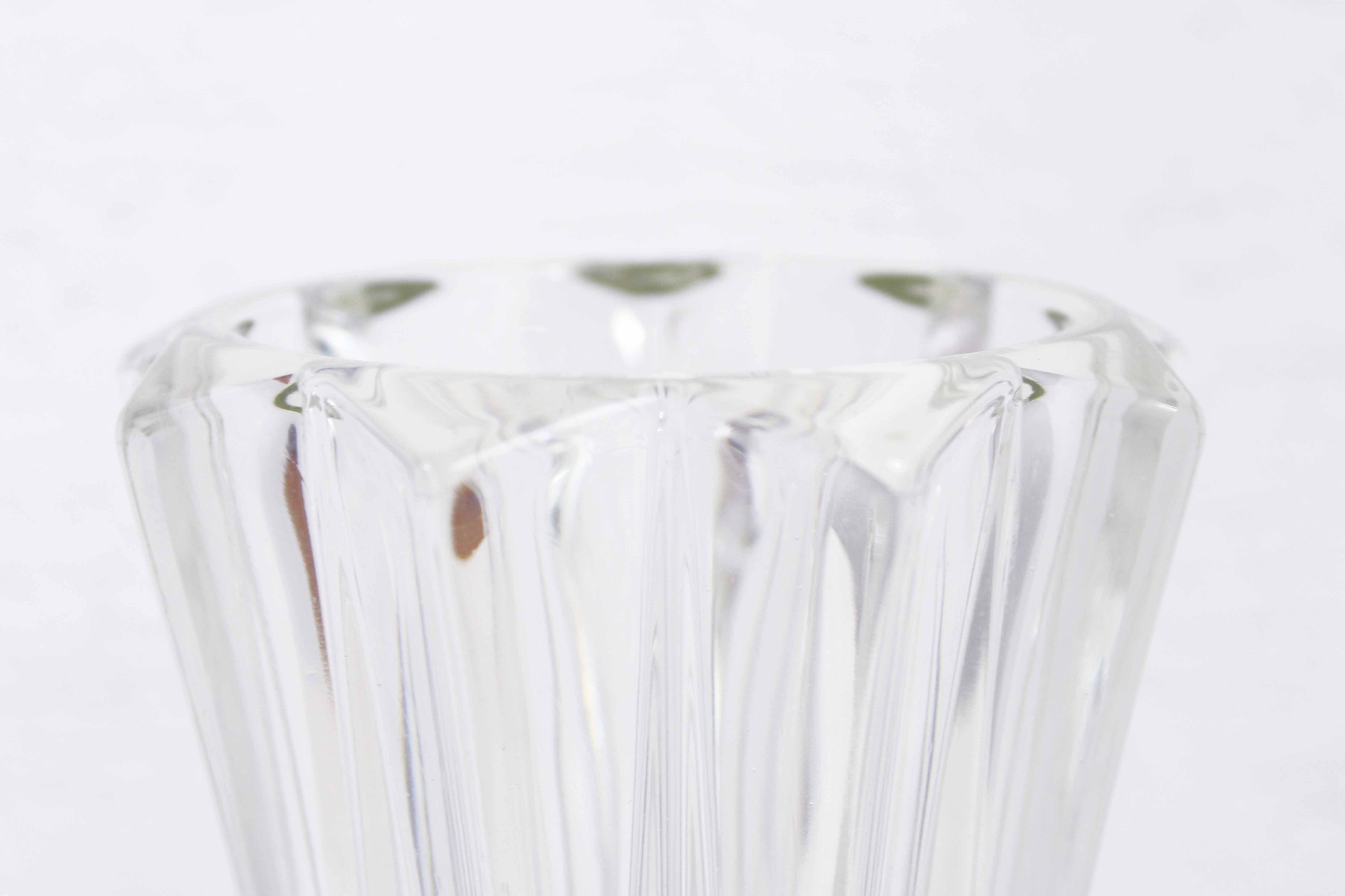 Diamond-shaped glass vase