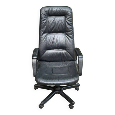 Fauteuil de bureau présidentiel ou de direction vintage en cuir noir 1990