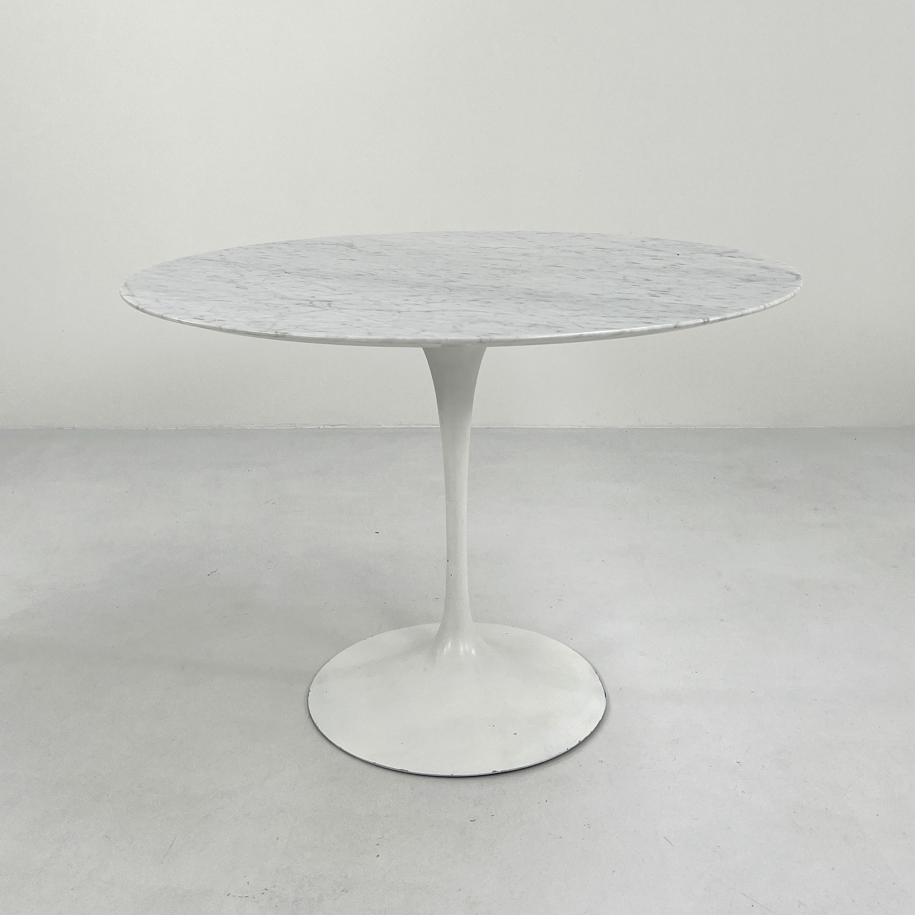 Tulip marble table 107cm by Eero Saarinen for Knoll 1970