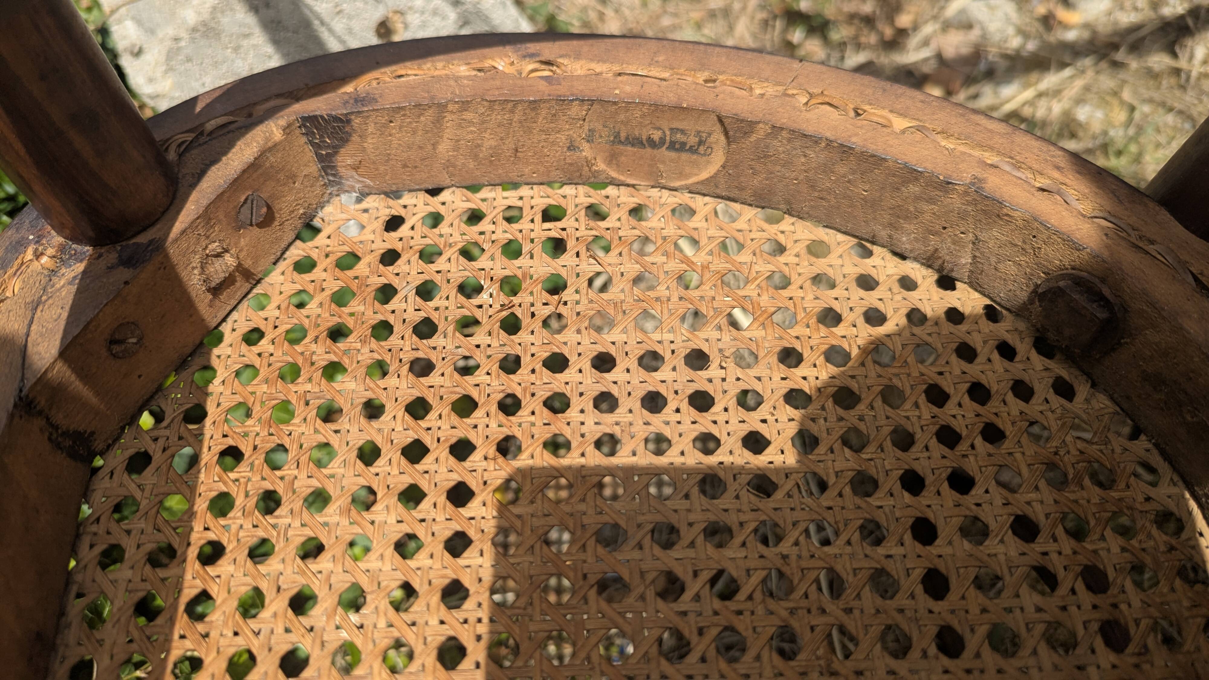 Rare chaise haute cœur Thonet bois courbé