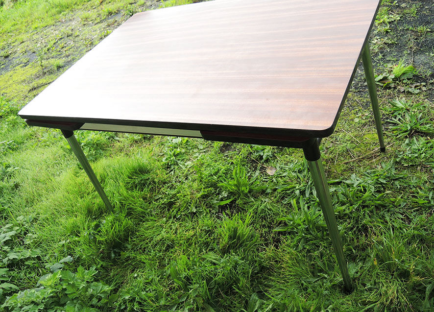 Old Formica table wood finish and 3 chairs
