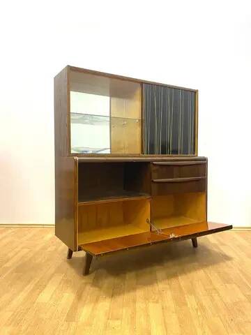 Meuble de style mid-century avec partie supérieure, conçu par Bohumil Landsman pour Jitona, design tchèque, années 1960
