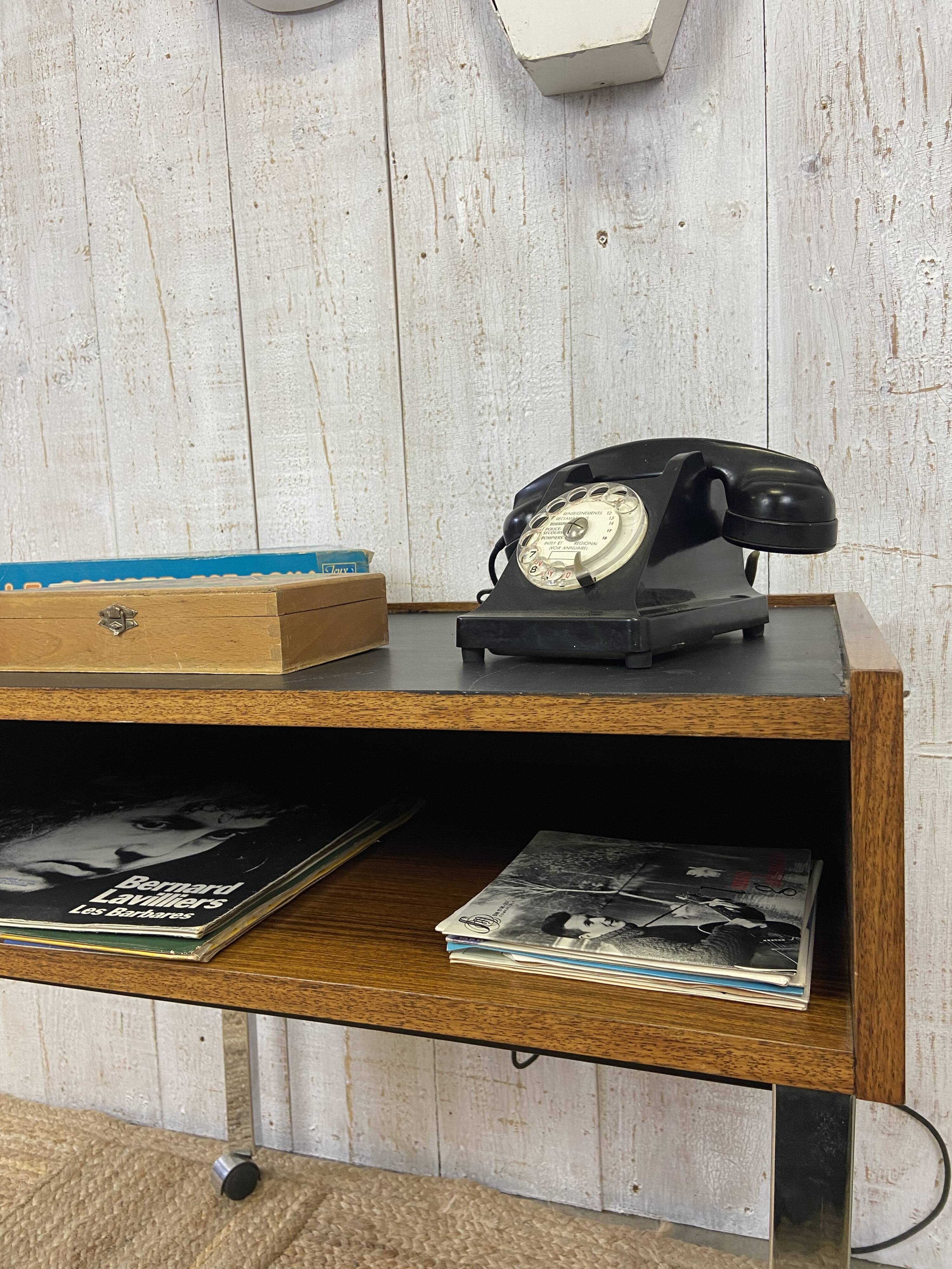 Modernist pedestal table