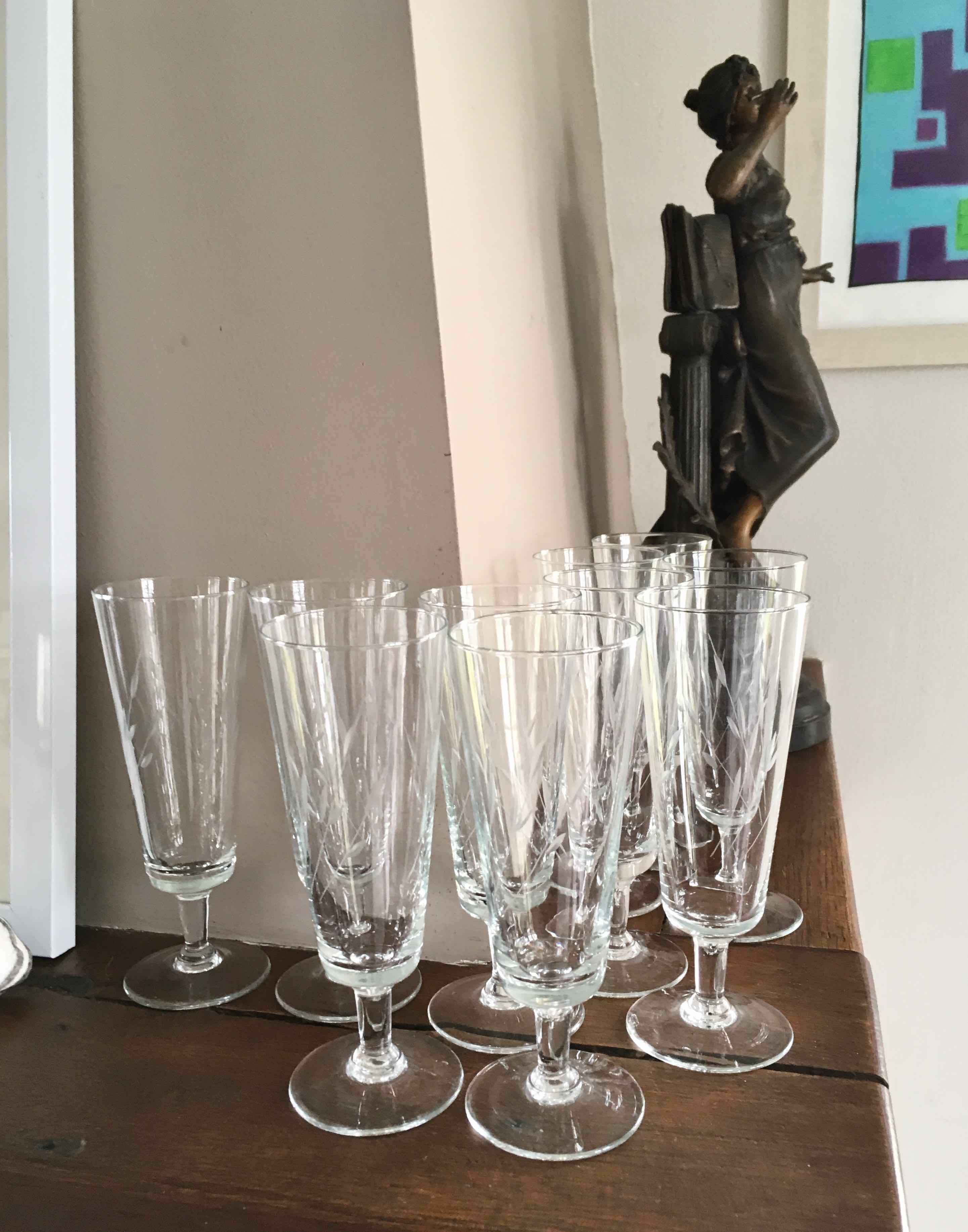 Set of 10 chiseled crystal champagne flutes