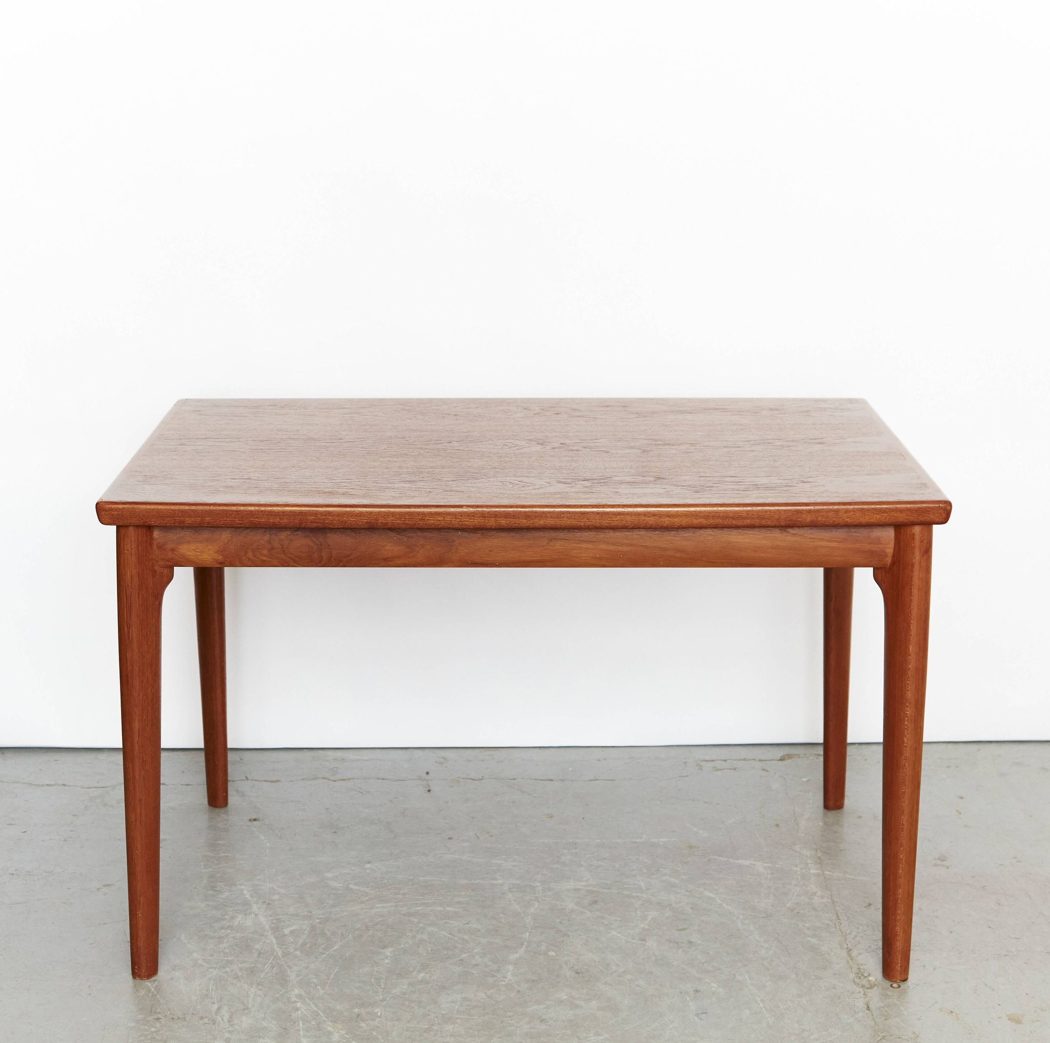 Boat-shaped dining table by Grete Jalk for Glostrup