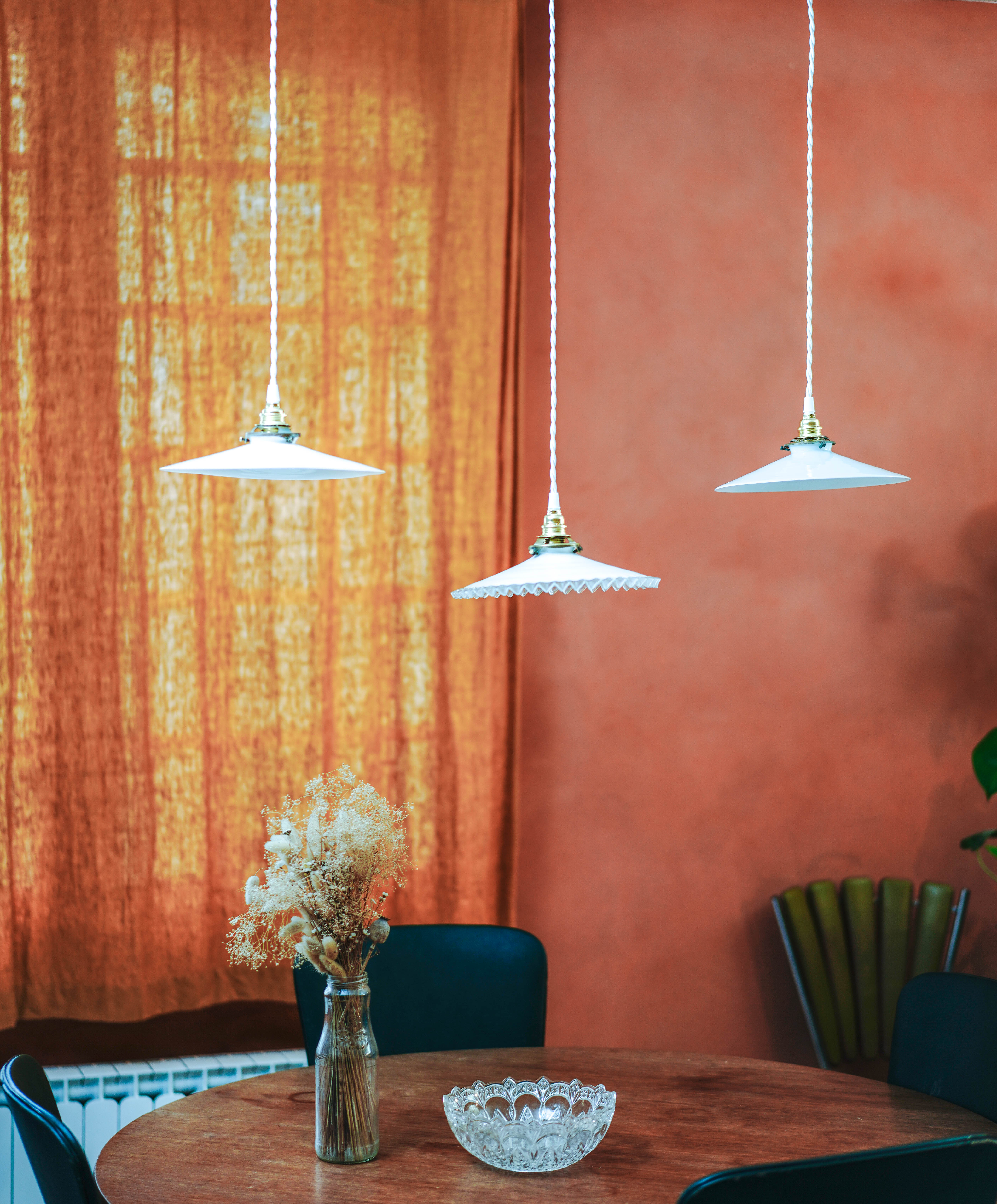 Trio suspensions opaline