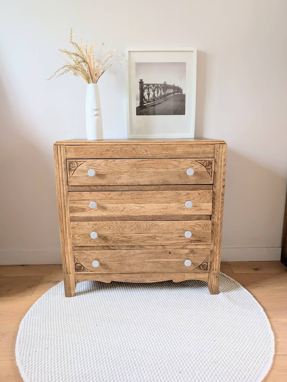 Art Deco chest of drawers in oak and porcelain