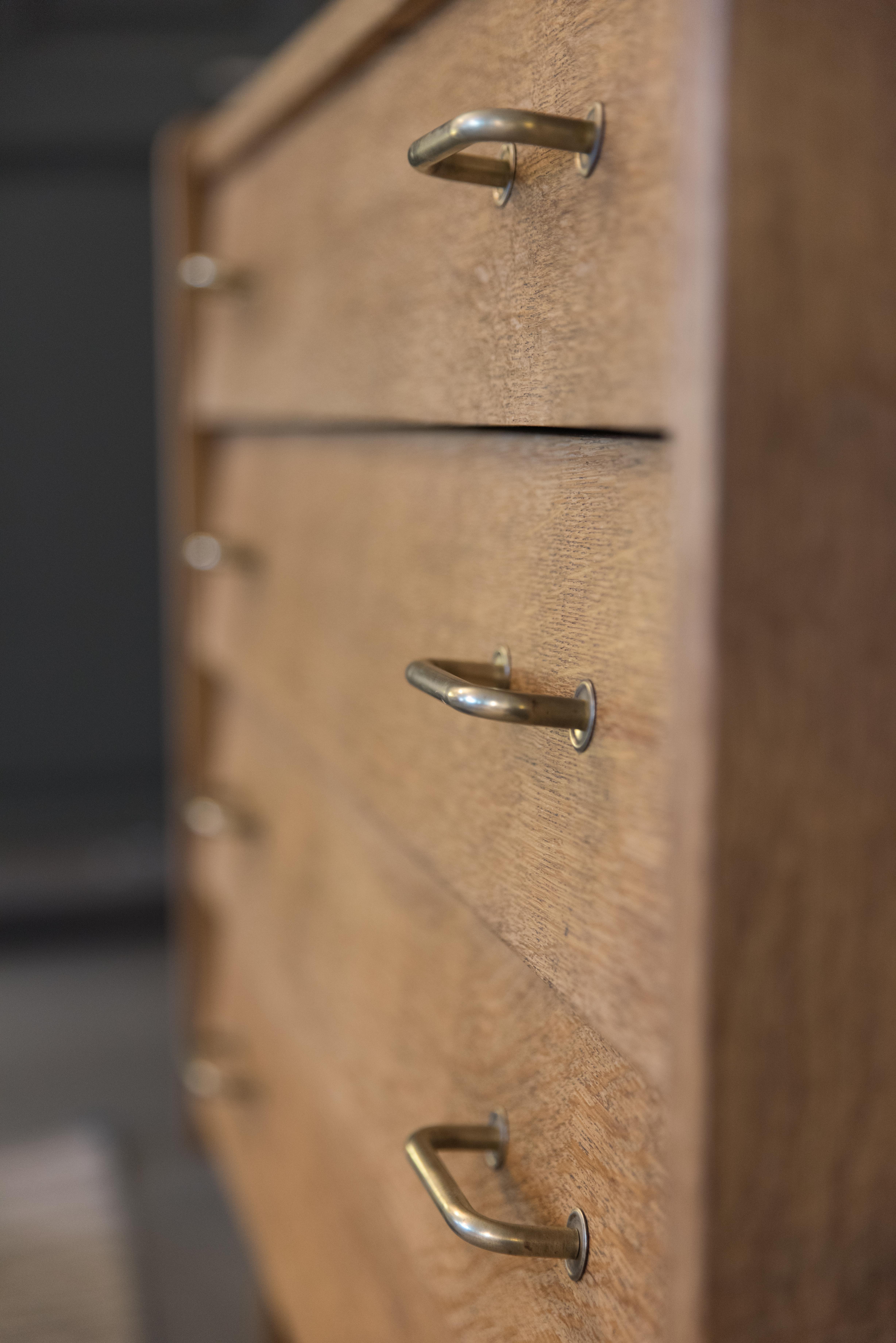 Chest of drawers in oak 50s