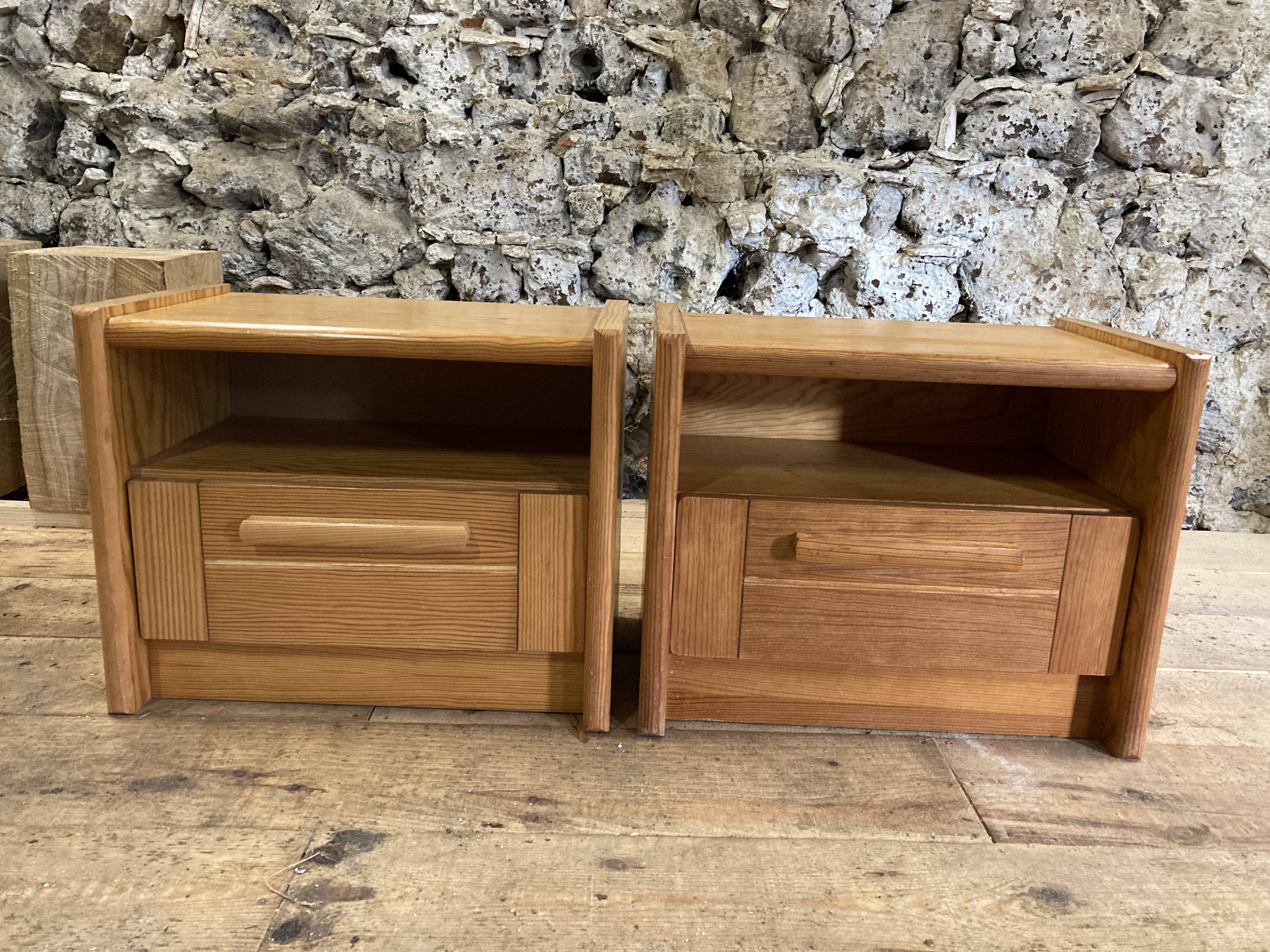 Paire de chevets en pin des années 90 meubles en bois vintage