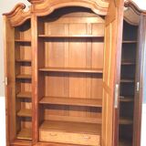 Armoire ancienne, Meubles de château