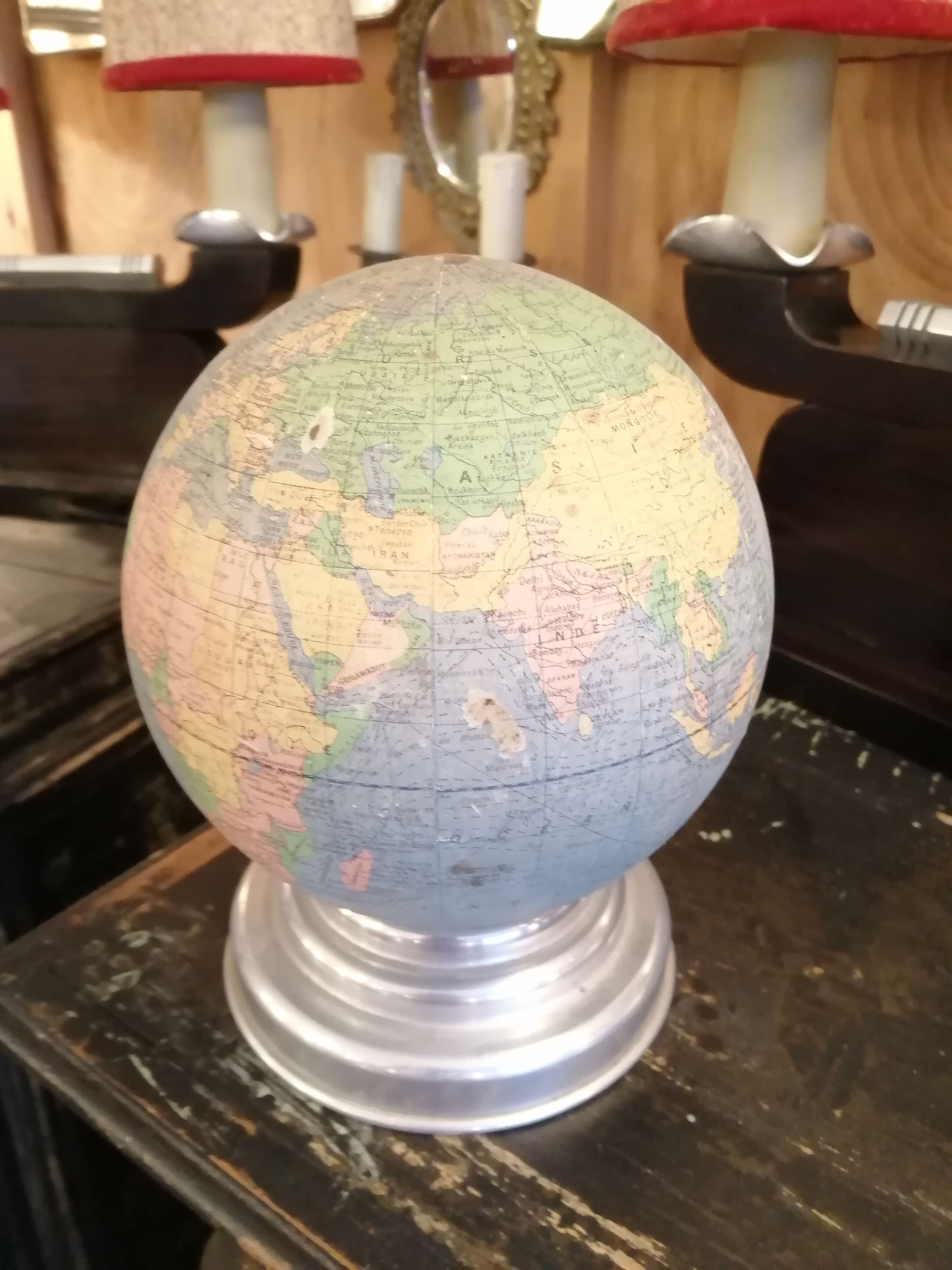 Luminous globe Girard and Barrere