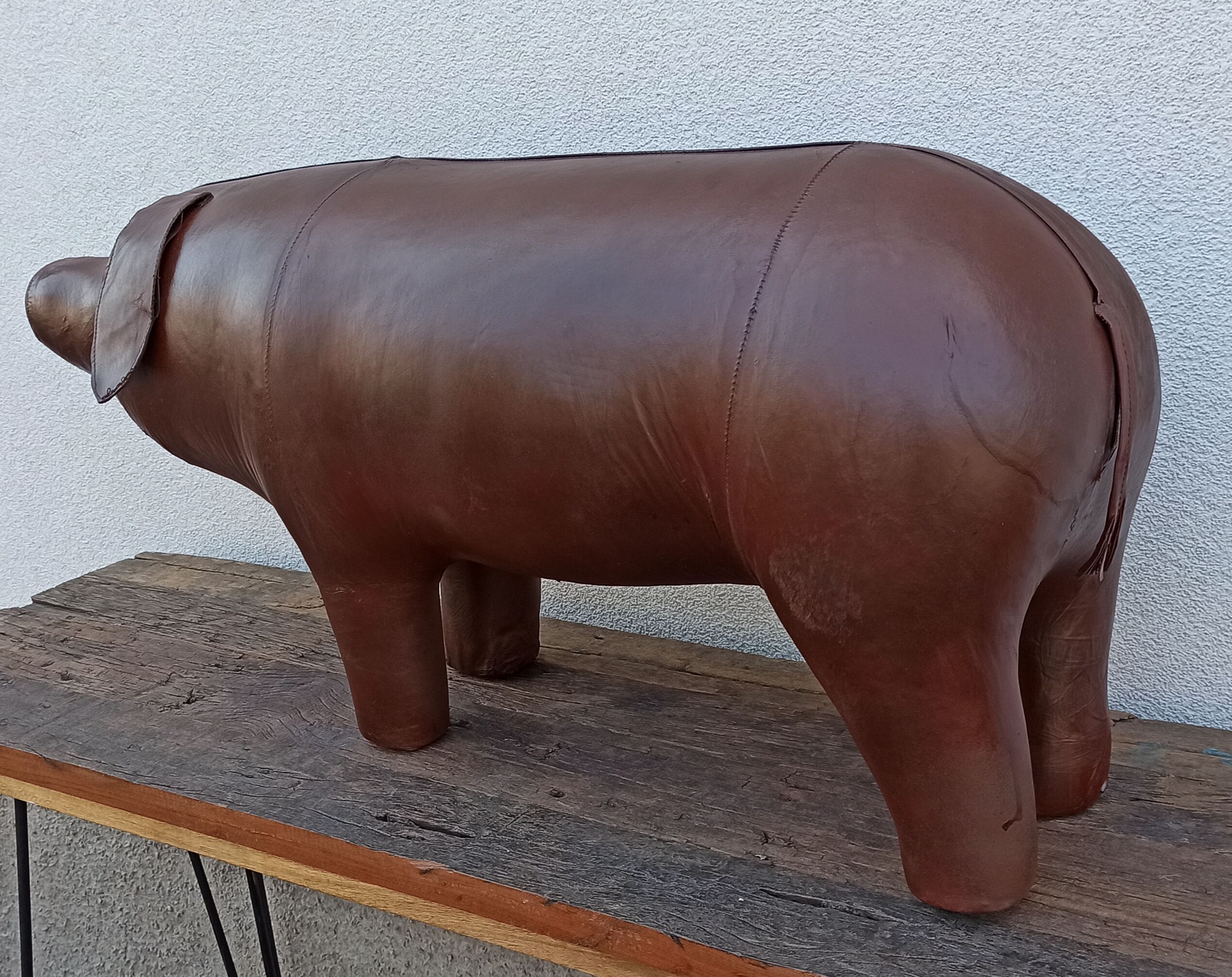 Leather pig