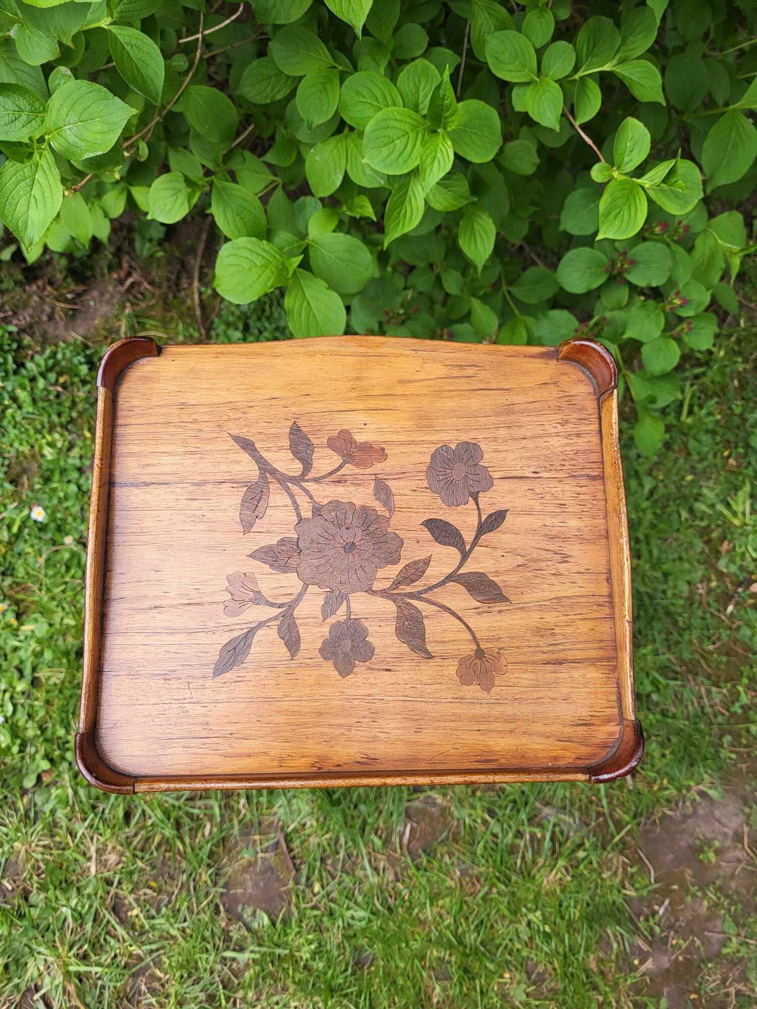 Chevet, meuble d’appoint ancien