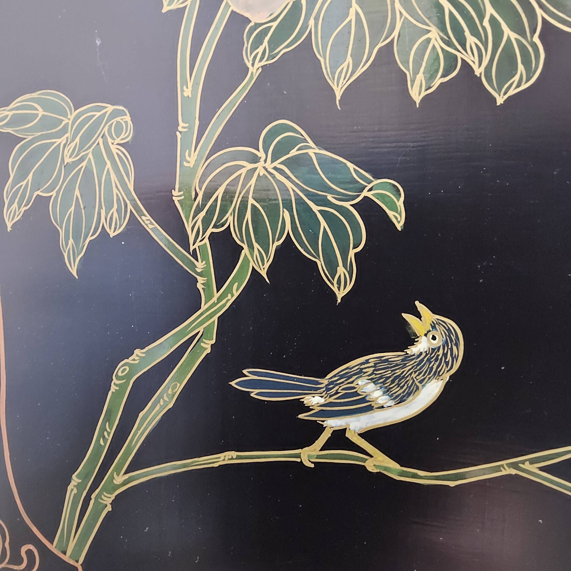 Vitrine chinoise vintage avec miroir, décor fleurs et oiseaux