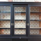 Bibliotheque vitrine de métier