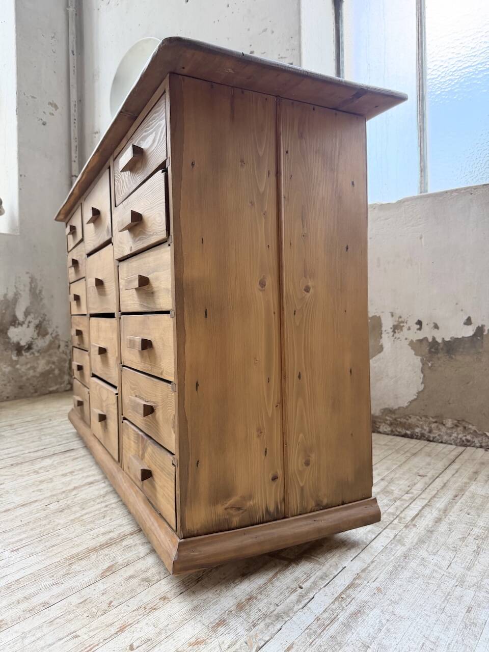 Meuble de métier en pin 1950