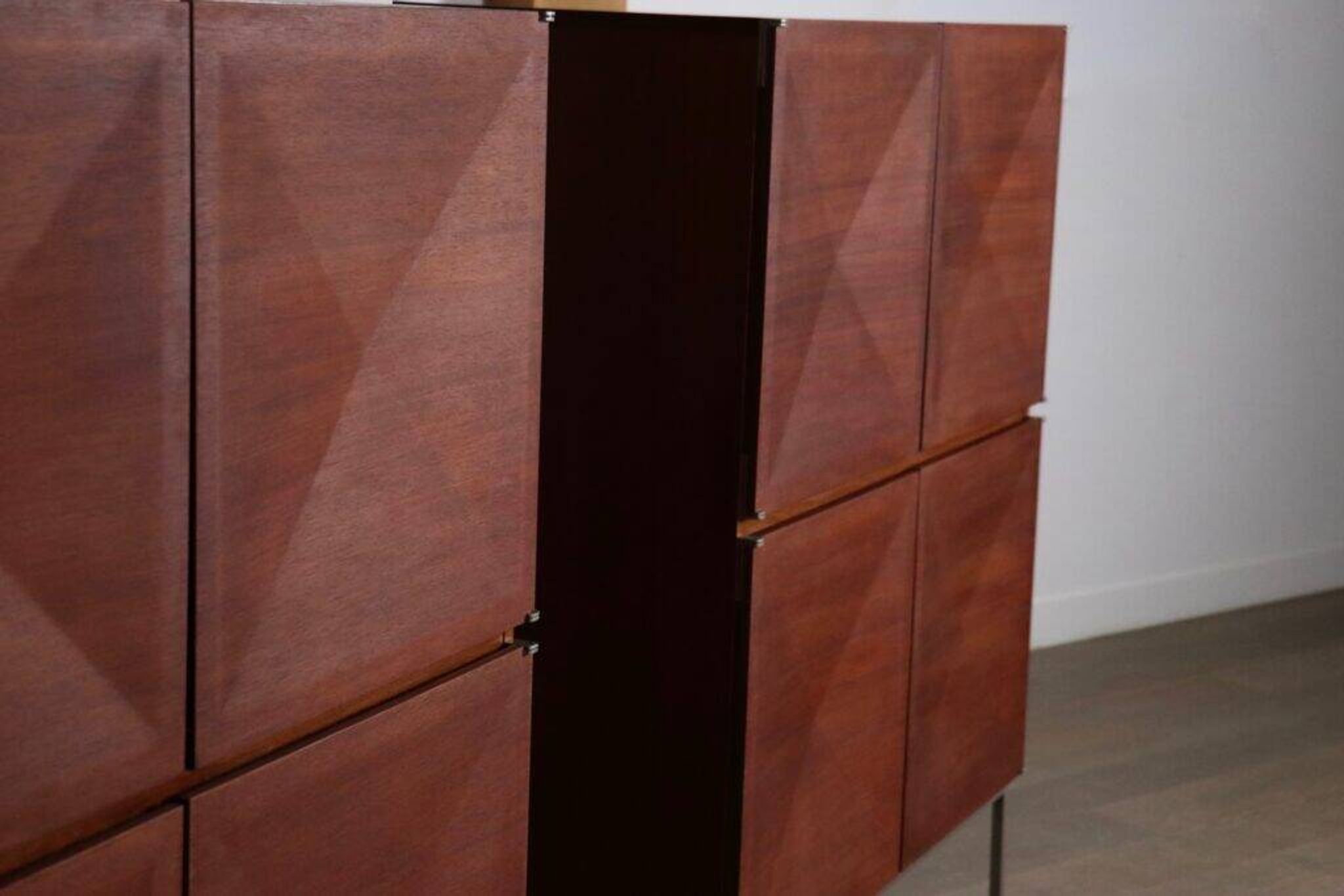 Buffet Pointe de Diamant par Philippon et Lecoq pour Behr