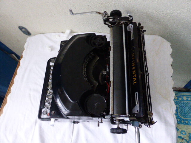 Typewriter, Typewriter Silenta Continental, made in Germany in 1937, Art Deco