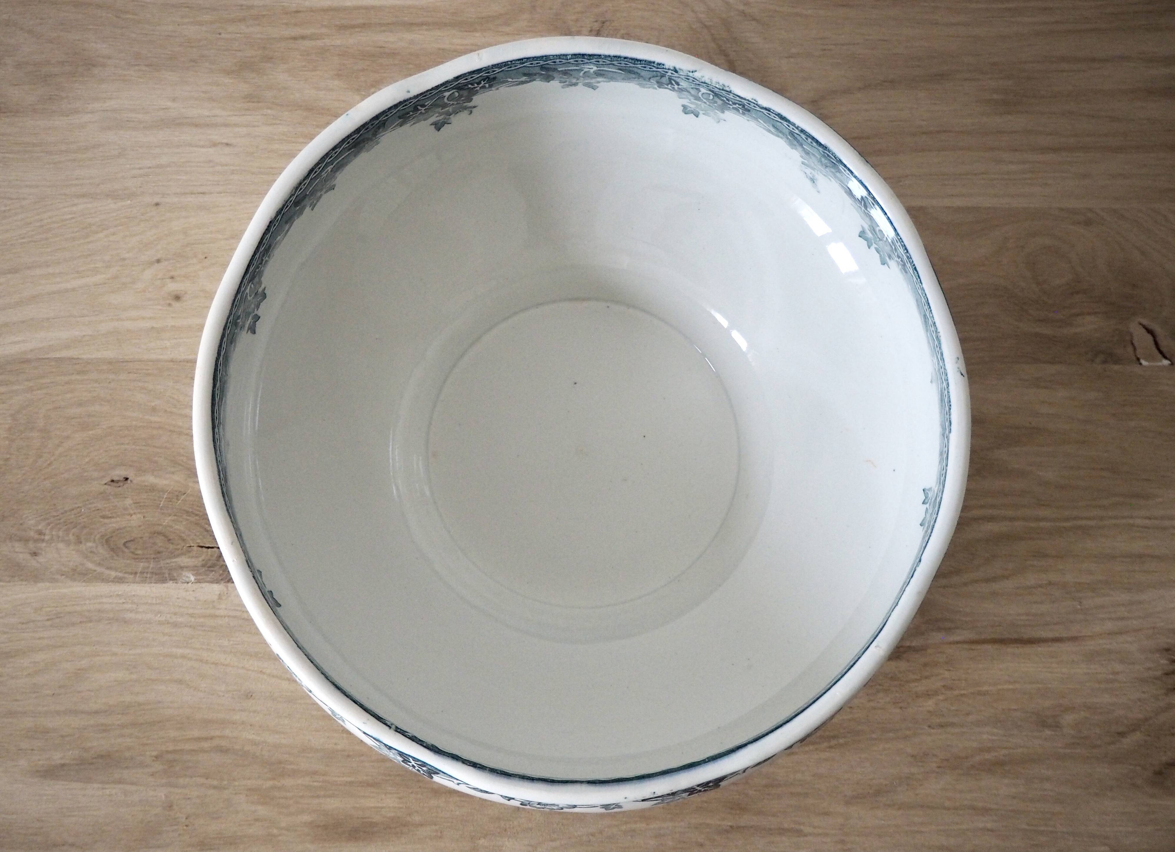 Terre de Fer tureen, summer model