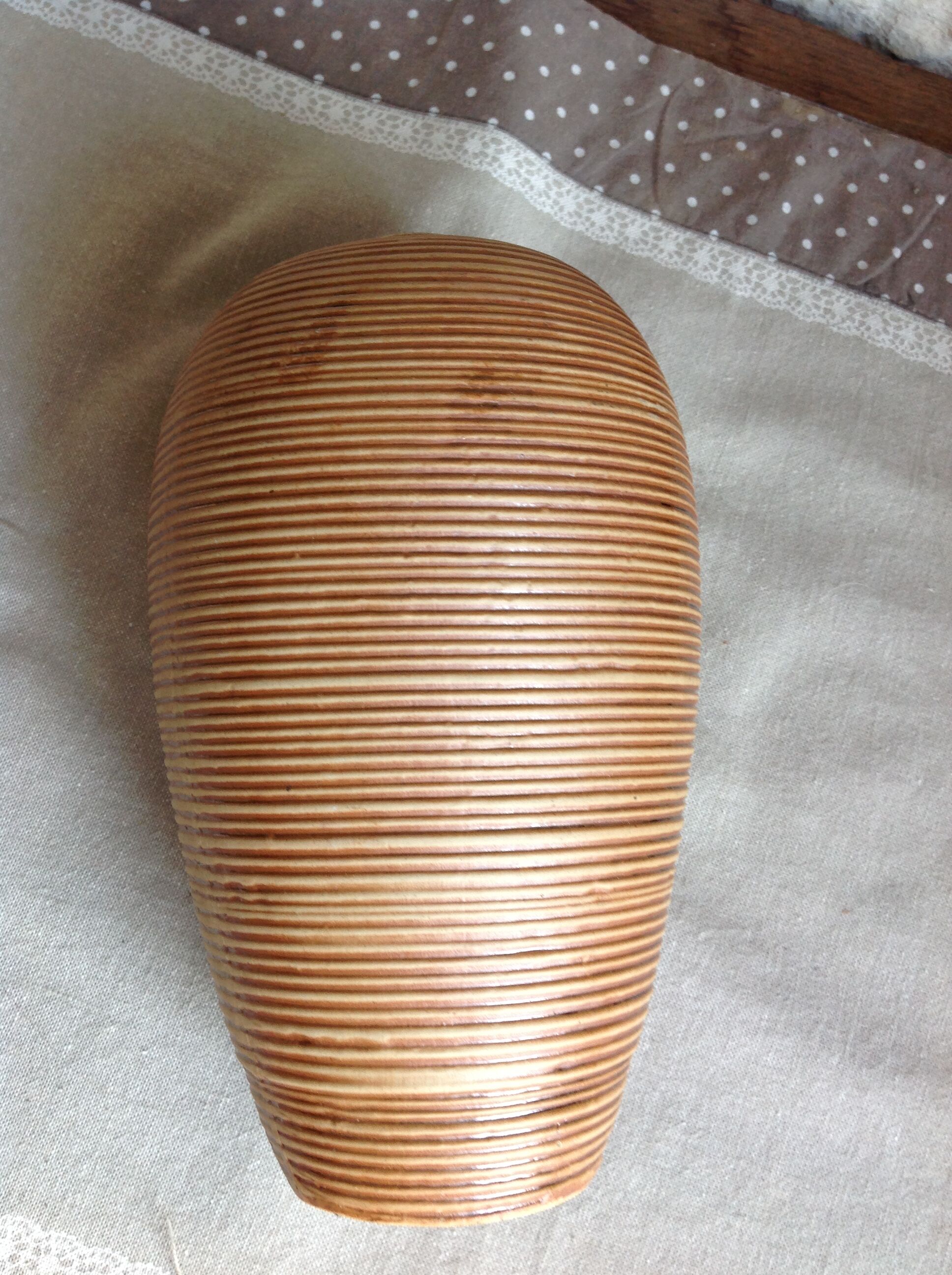 Soliflore ovoid vase in beige ceramic / vintage 70s