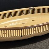 Bread basket in enameled sheet metal with brown dots, first half of the 20th century