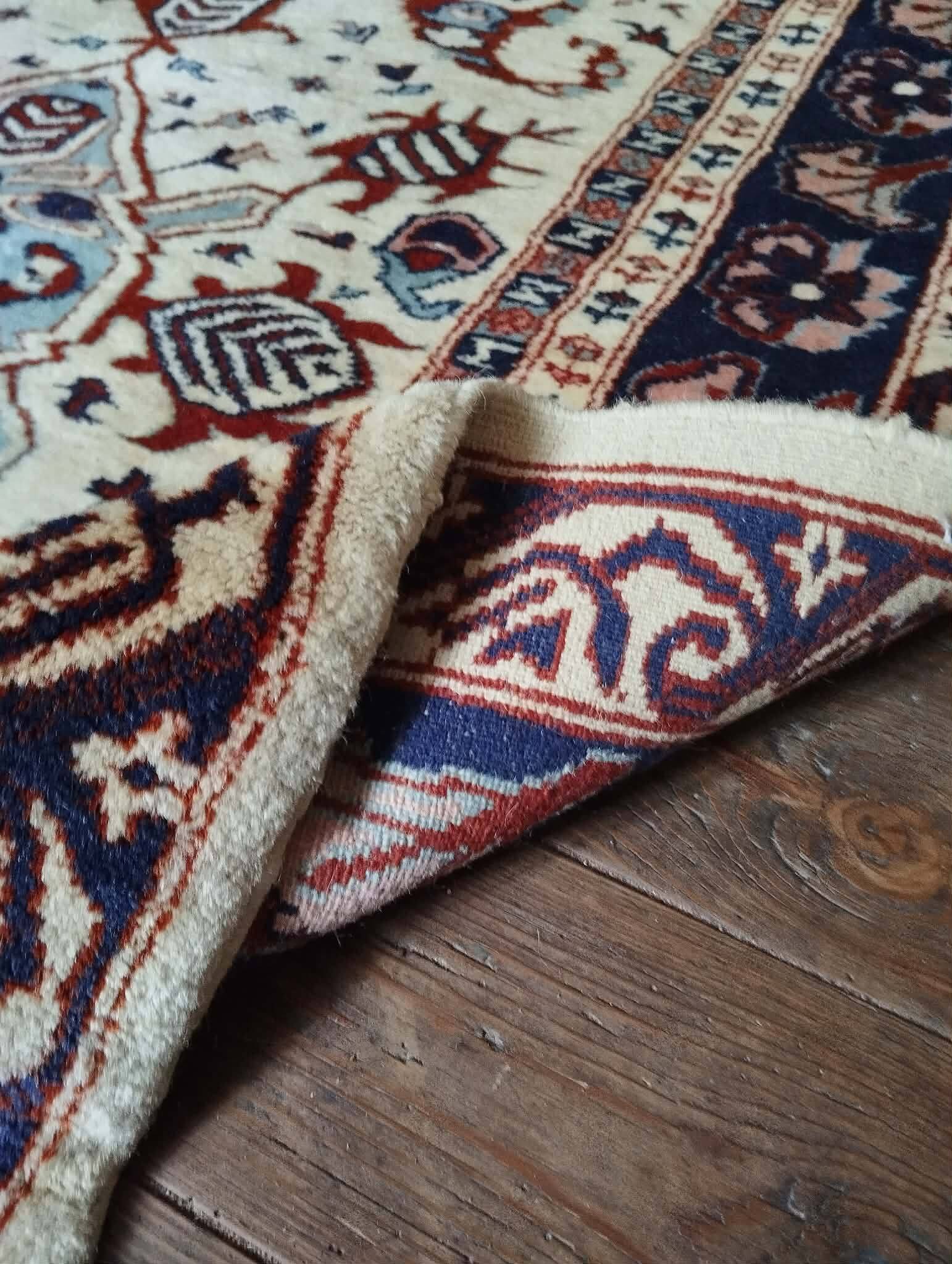 Handmade Pakistani hallway rug 325x94cm
