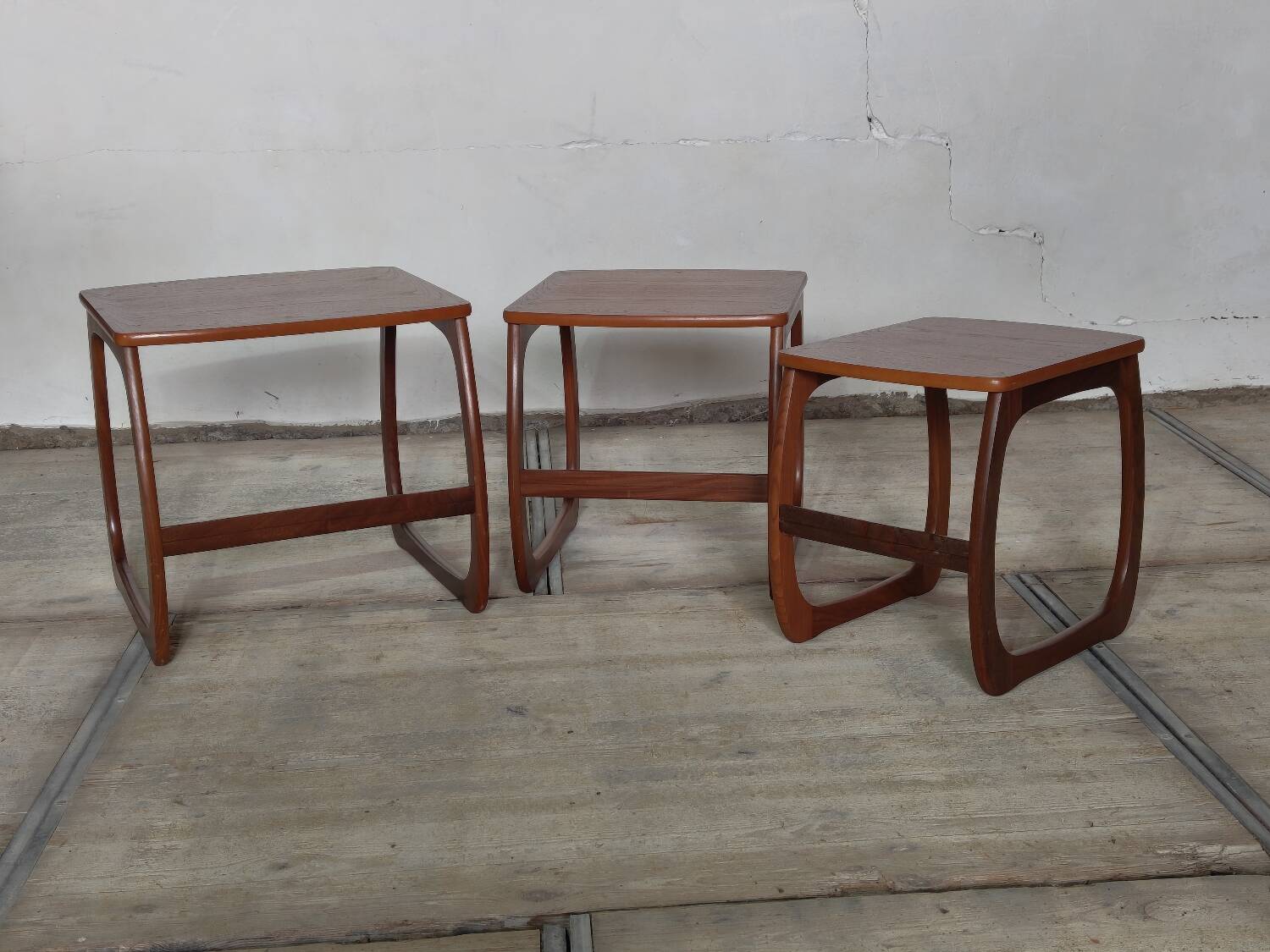 Mid-century nesting coffee tables nathan