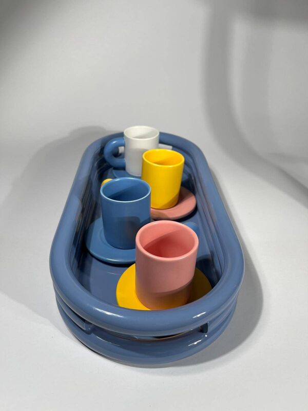 Axel Chay plateau bleu, tasses et sous tasses