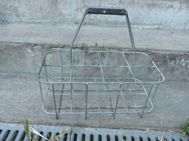 Metal bottle holder 8 lockers 60s