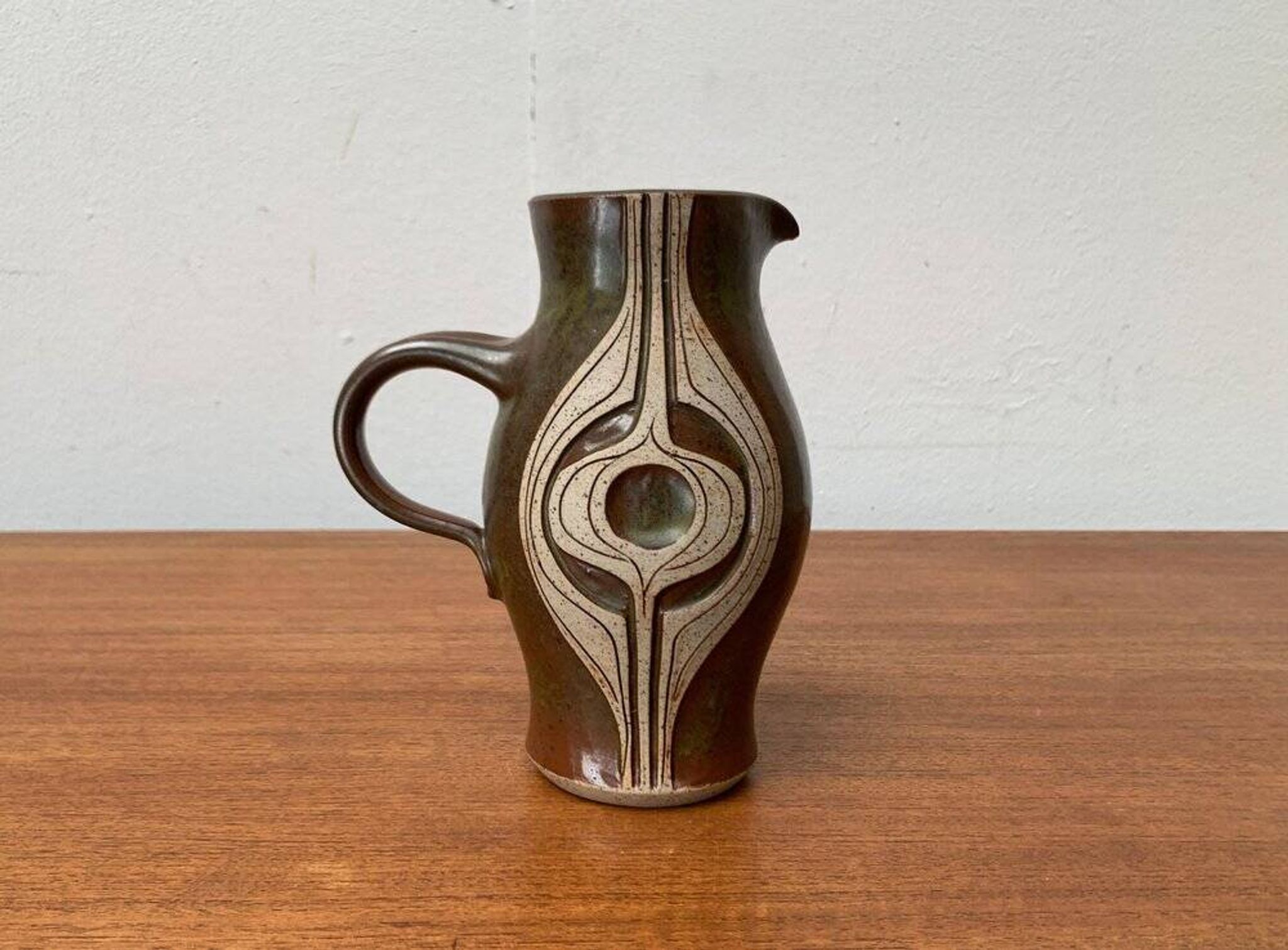 A studio pottery jug from the mid-century by Marianne Stark for Michael Andersen, Bornholm, 1960s.