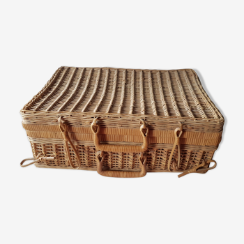 Malette or wicker suitcase