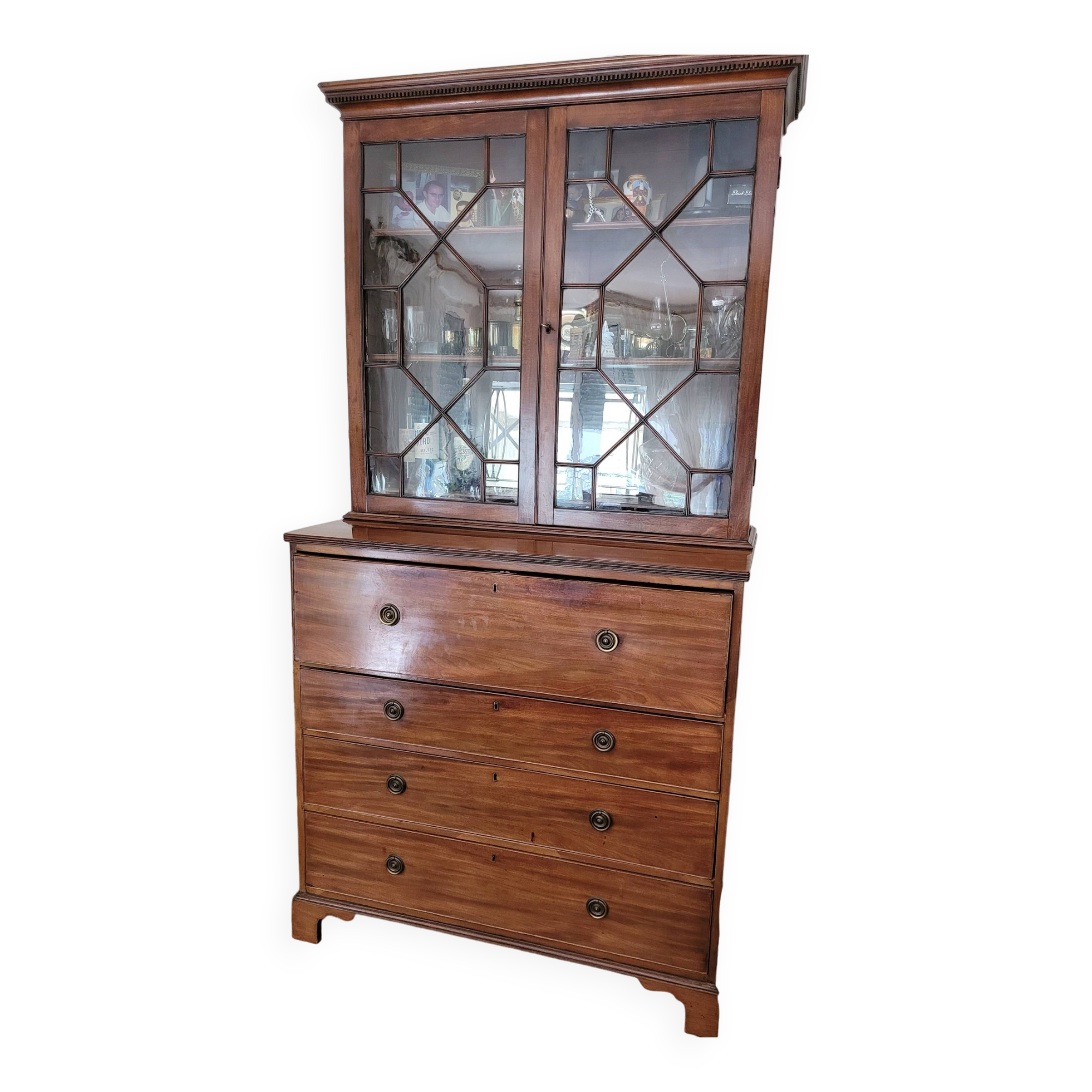 Scriban furniture in mahogany and mahogany veneer