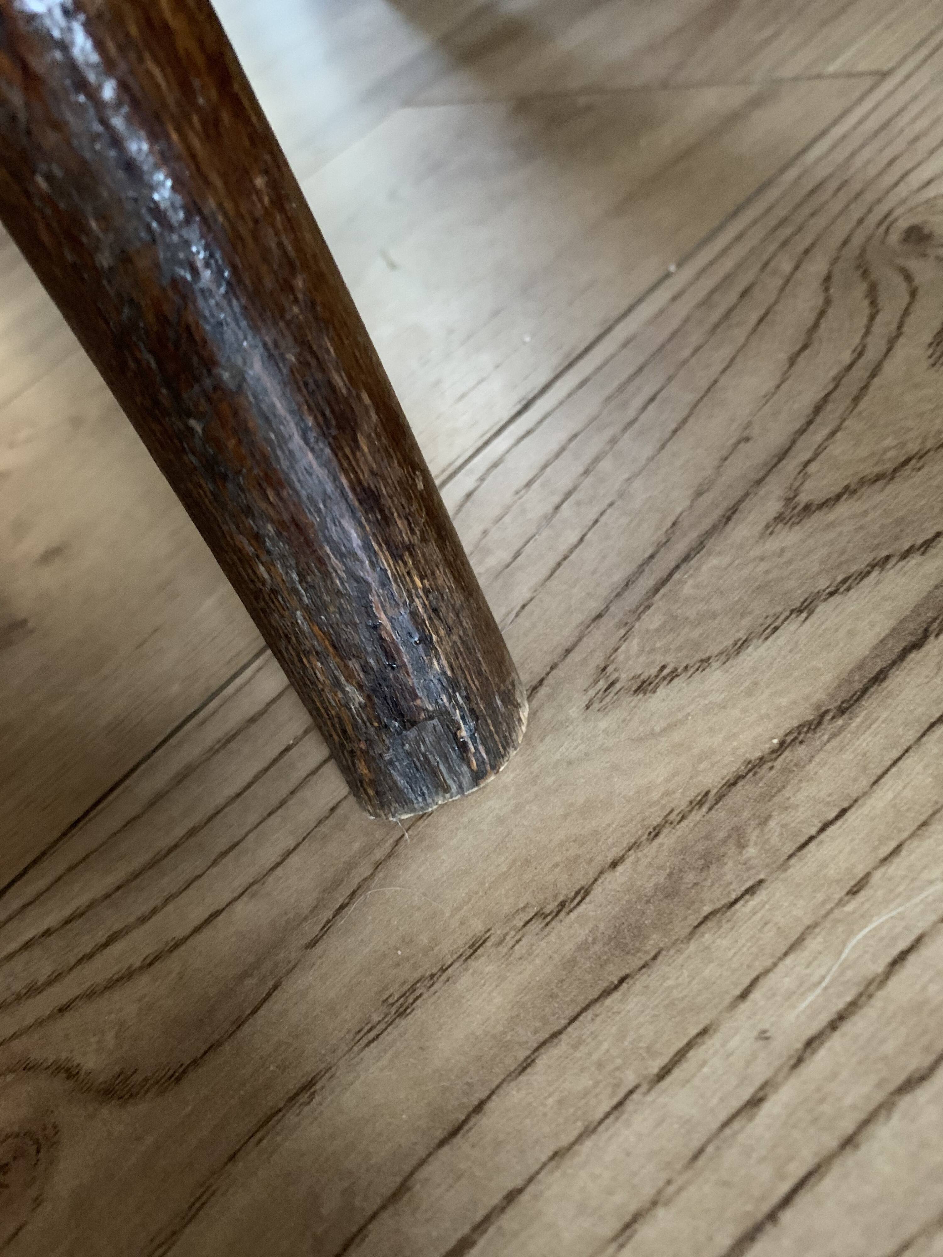 Paire de fauteuils cannés en bois courbe signés Thonet