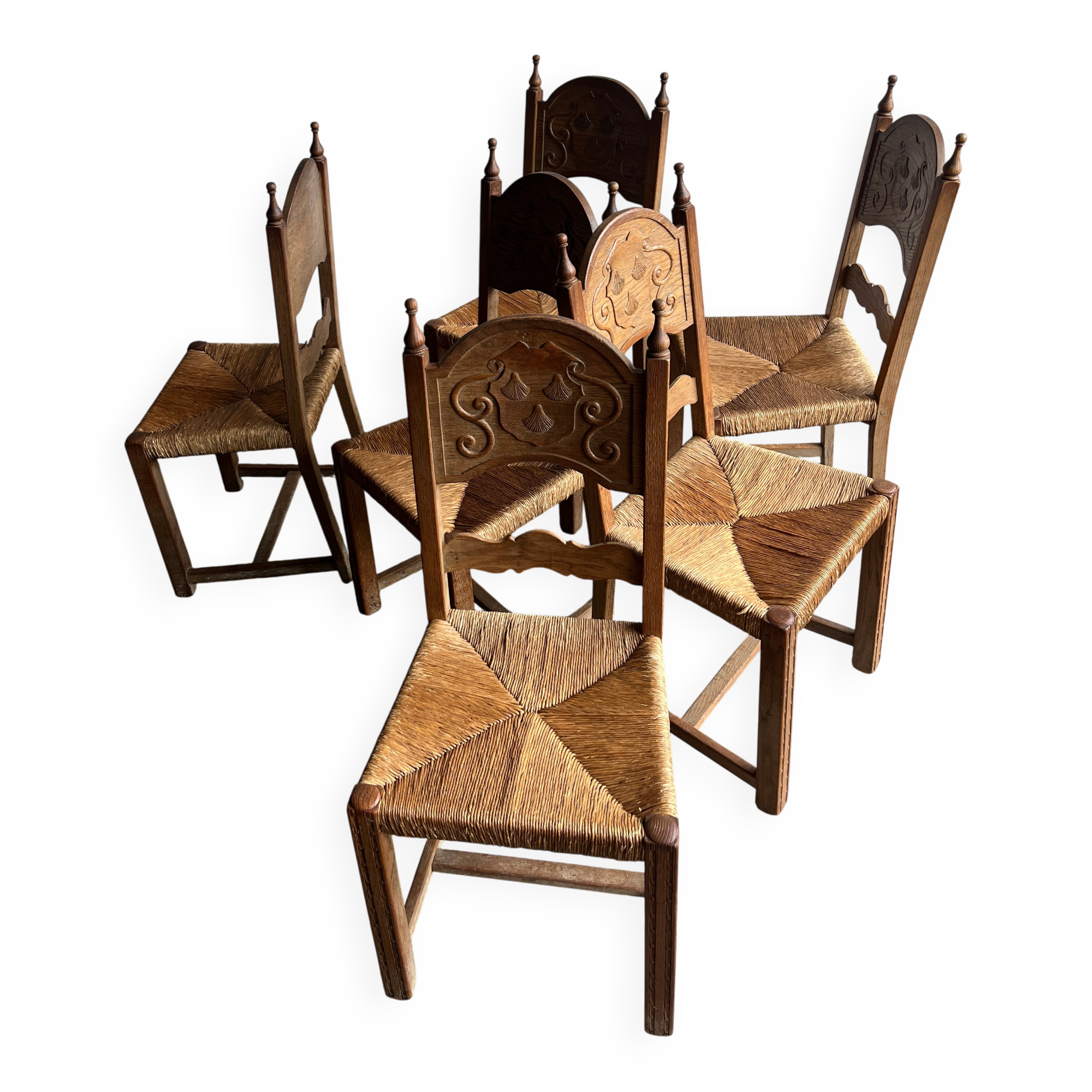 Set of 6 sculpted oak chairs with straw seats – 1950s