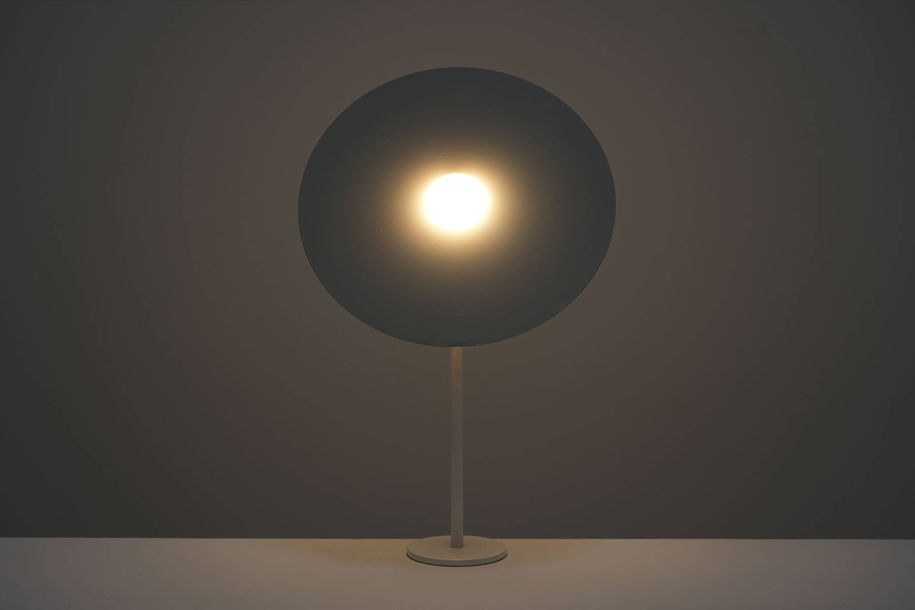 Lampe Hat de Frans van Nieuwenborg 1985 pour Designum