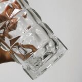 Vase en verre épais.