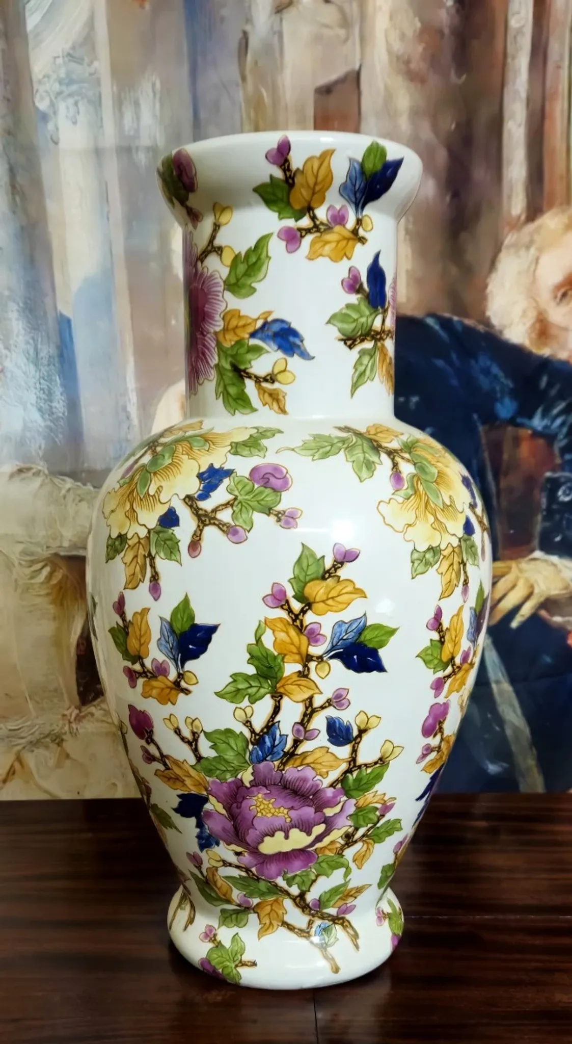 Important porcelain vase with floral decoration – Asian style – 20th century