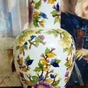 Important porcelain vase with floral decoration – Asian style – 20th century