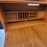 Cabinet with Secretary