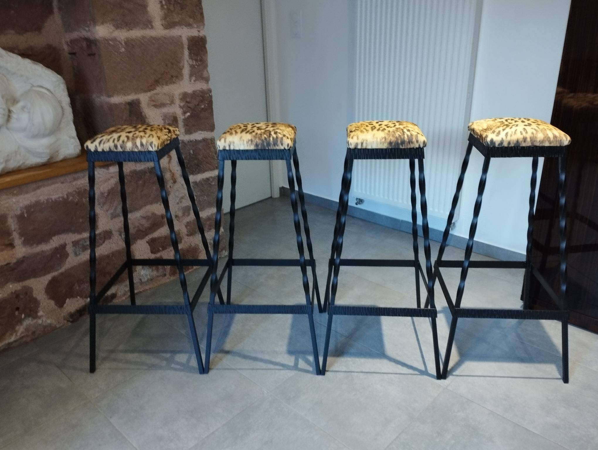 4 brutalist stools from the 1950s