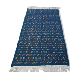 Tapis bleu à motifs berbères fait main 134x208cm