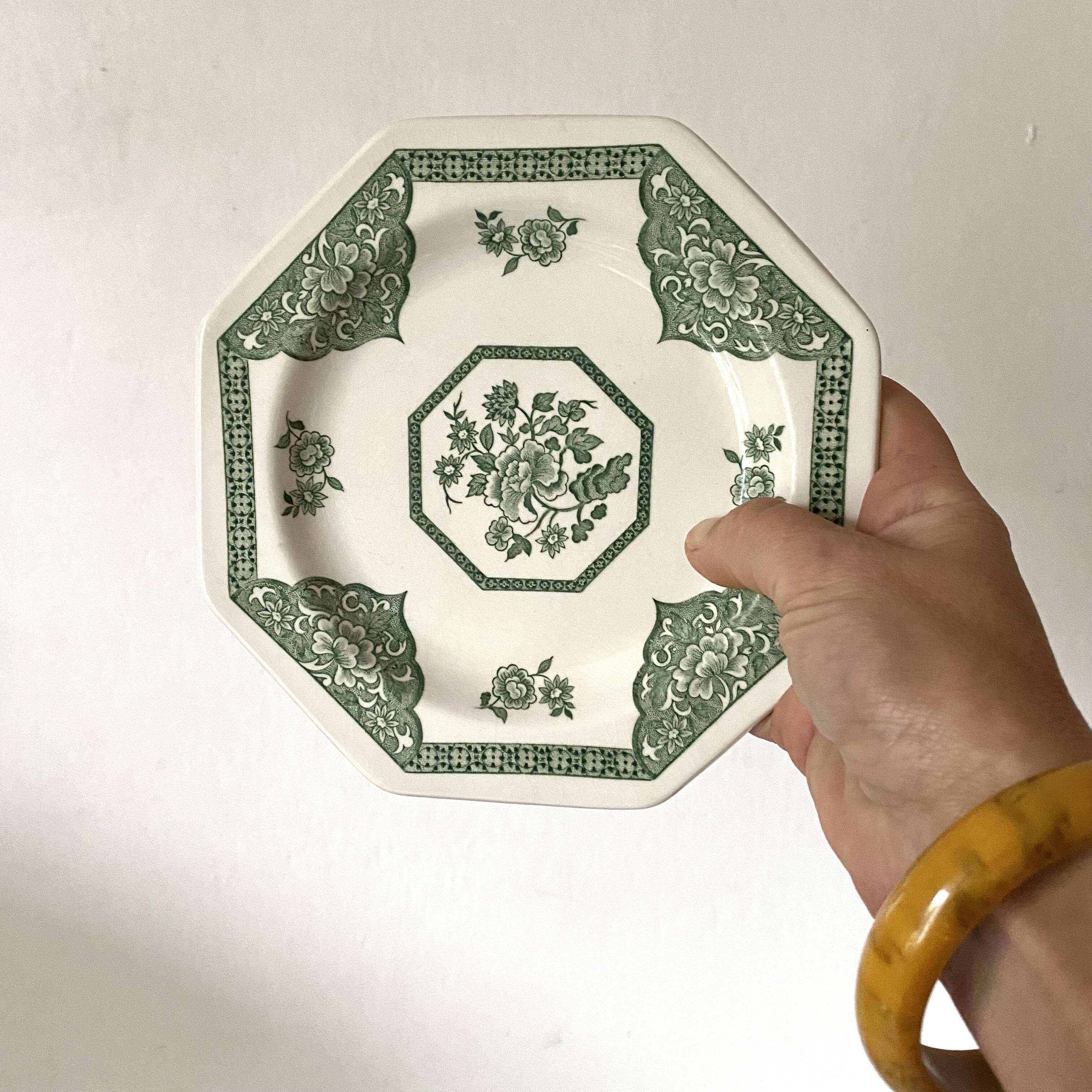 Royal Straffordshire English plates