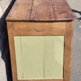 Low country sideboard, solid wood, stylized, late 18th century.