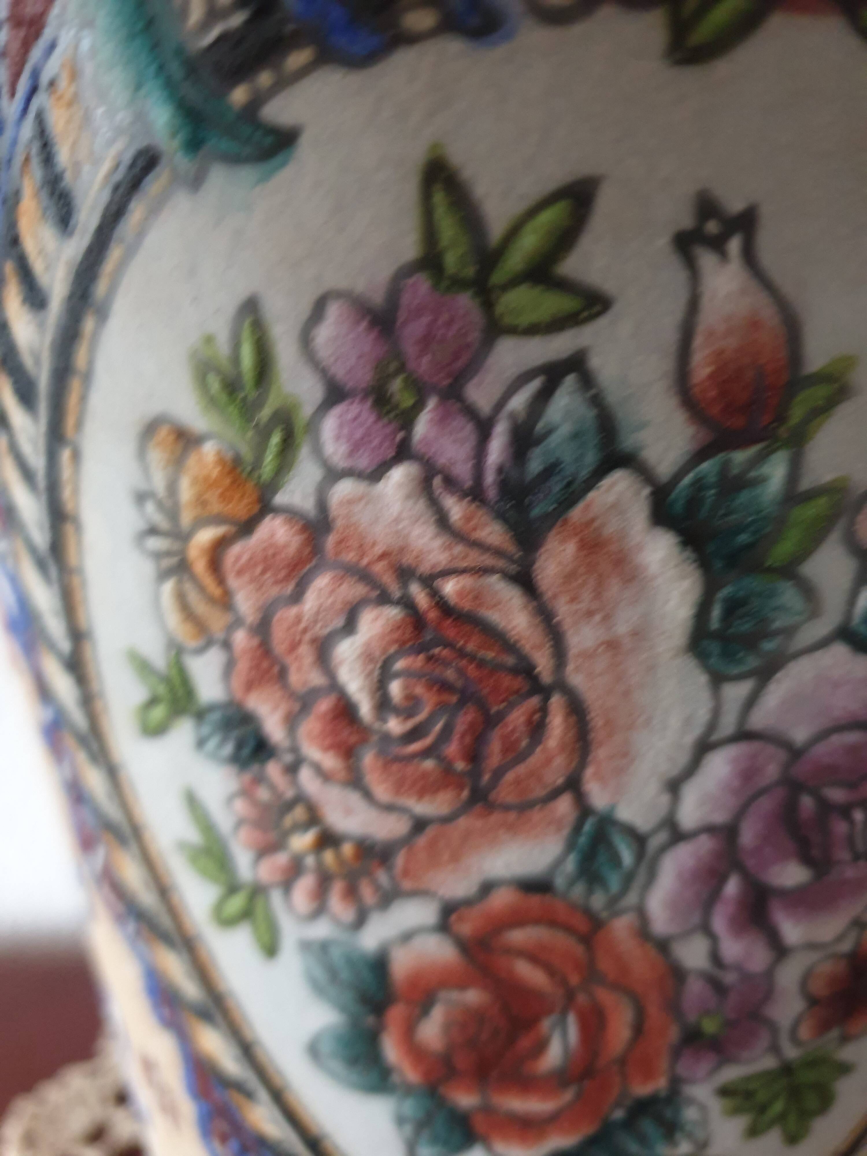 Vase flower pattern sandblasted paint