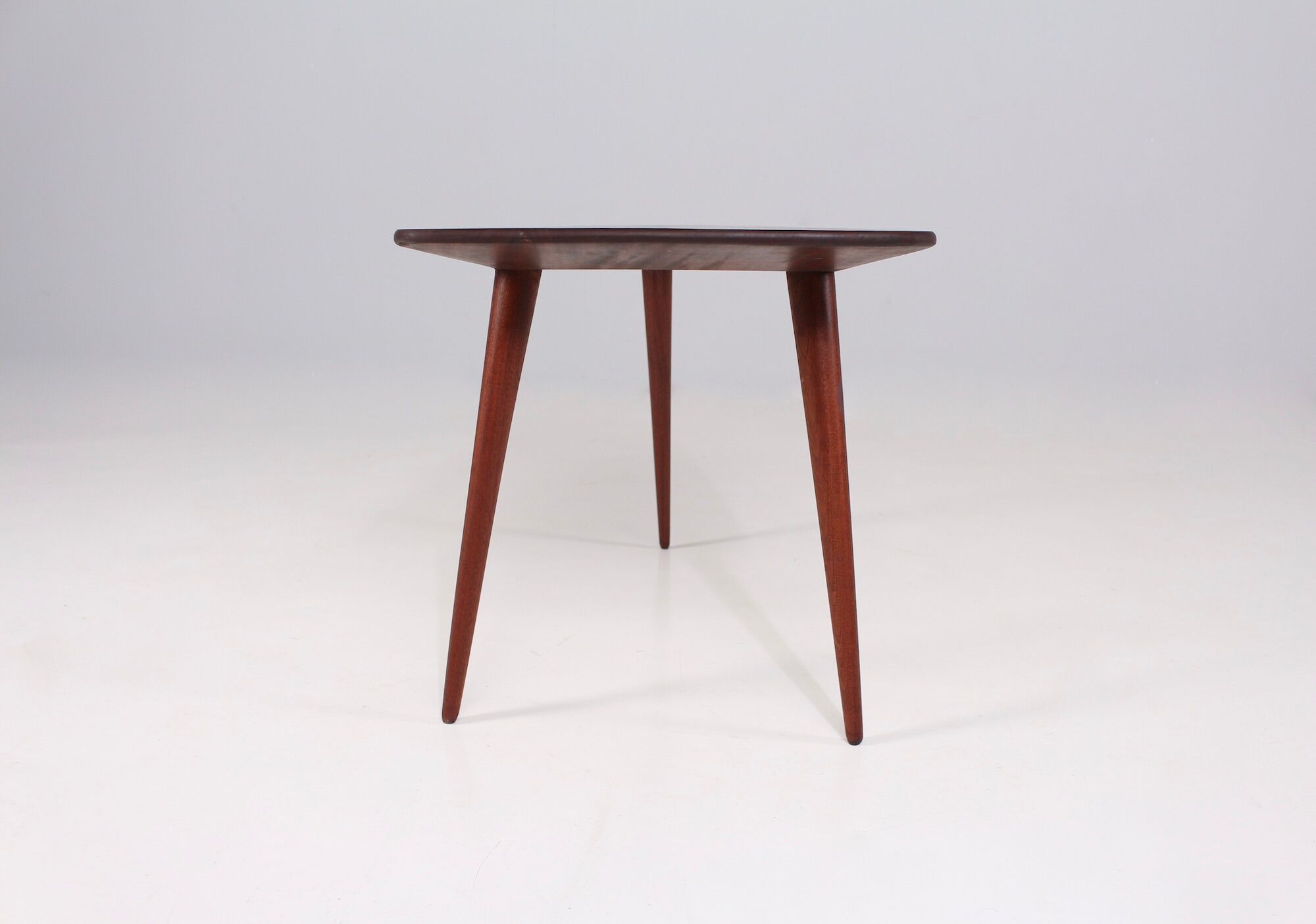 “Model 44” tripod coffee table Pierre Cruège