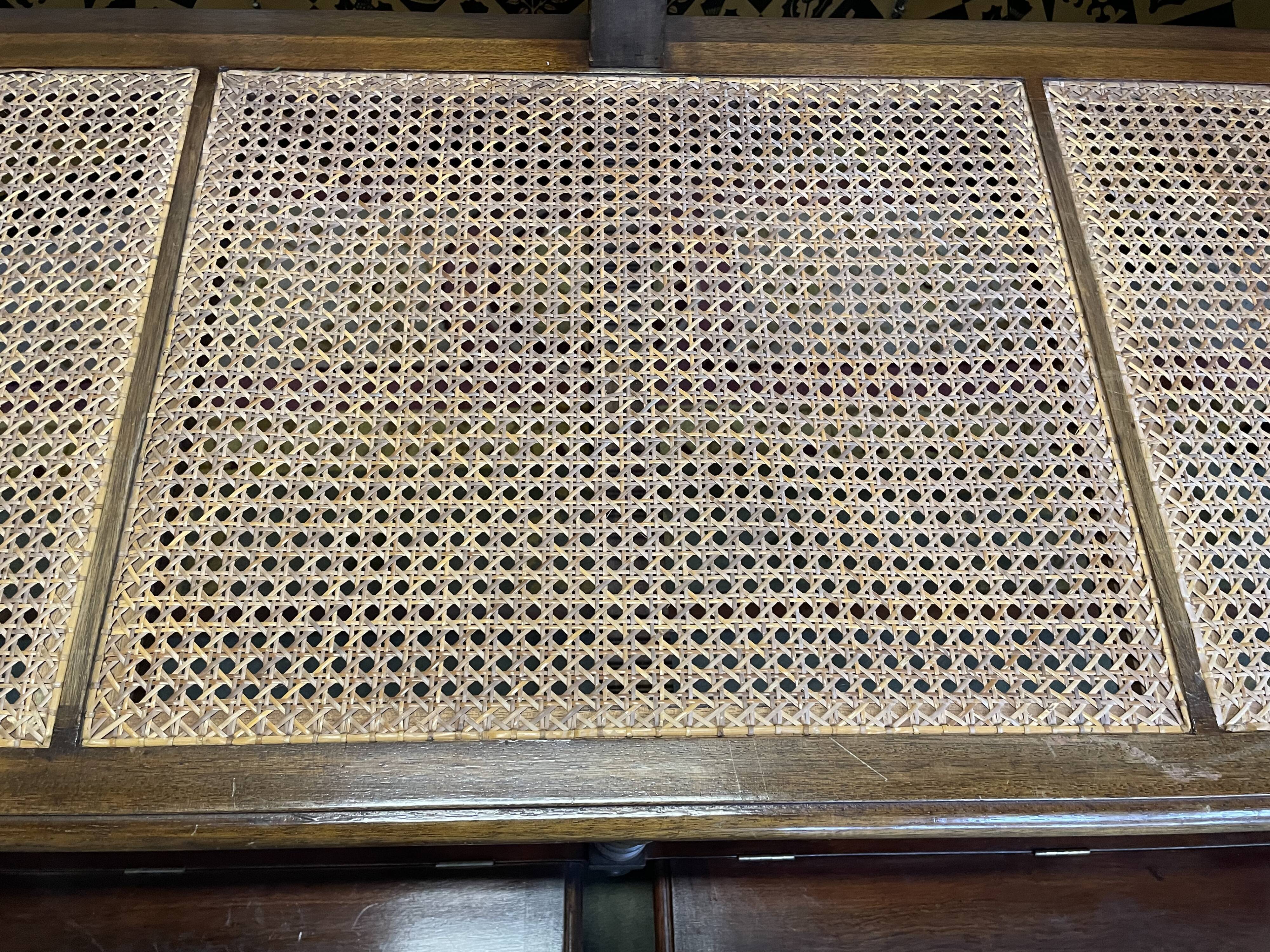 Mahogany billiard bench and canning