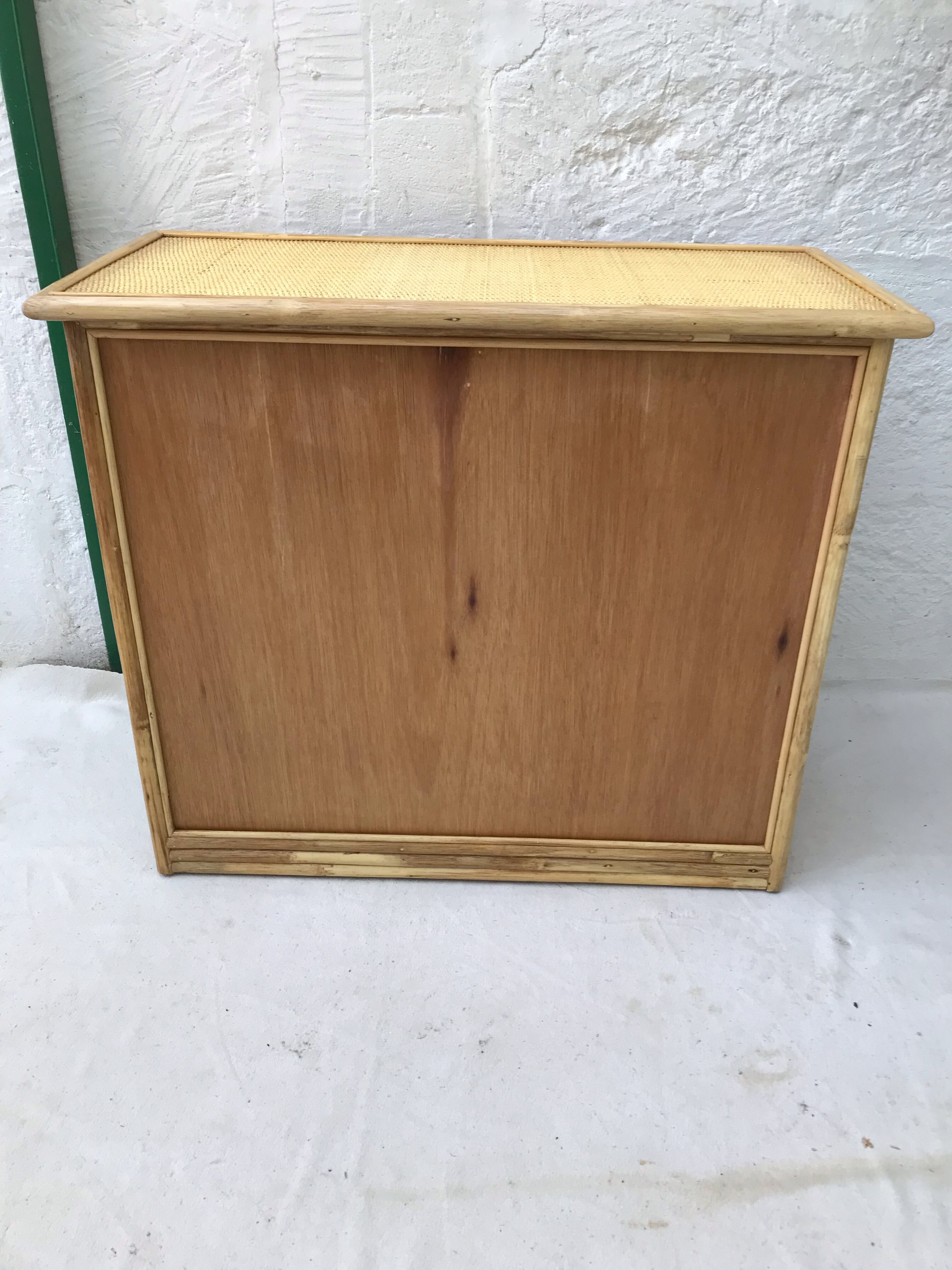 Commode en rotin