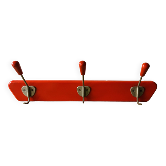 Vintage wall coat rack in red painted wood - triple hook