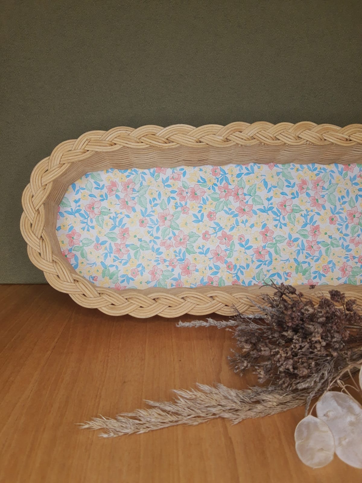 Rattan pan pattern vintage flowers