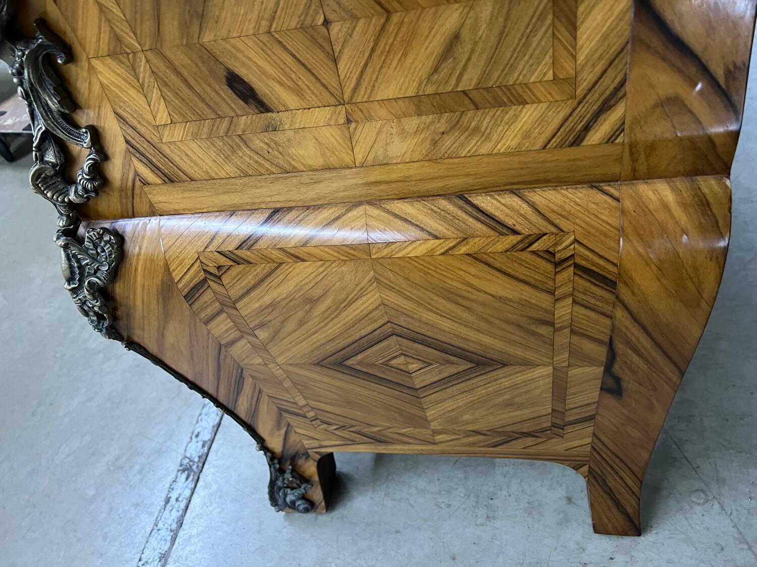 Louis XV style tomb chest of drawers in marquetry and marble